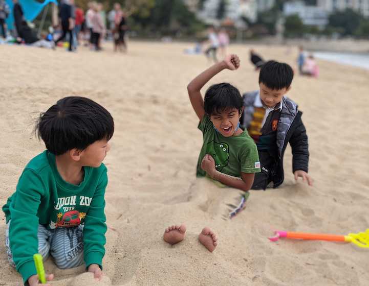 repulse bay beach kids