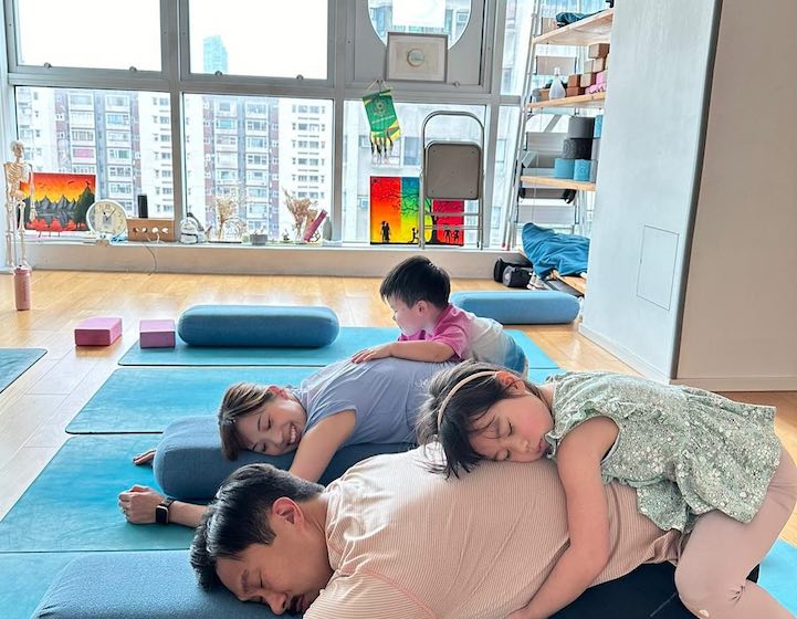 luna yoga and dance for kids in hk