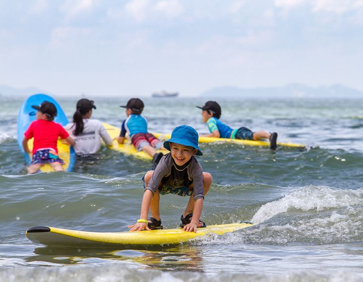 water sports hong kong water activities for kids watersports hk surfing treasure island surfing camp surfing classes SUP stand up paddle boarding