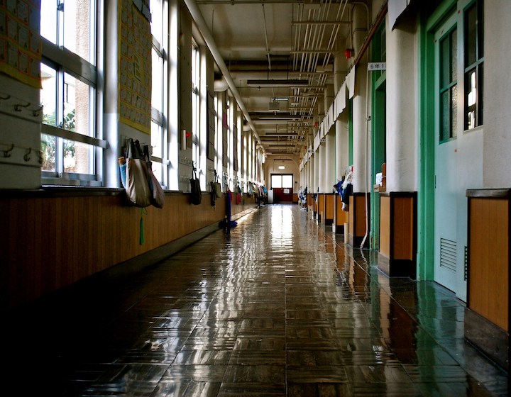 local vs international schools in hong kong corridors facilities