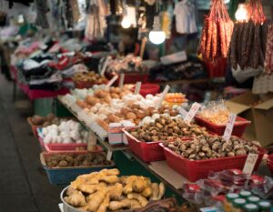 Best Wet Markets in Hong Kong