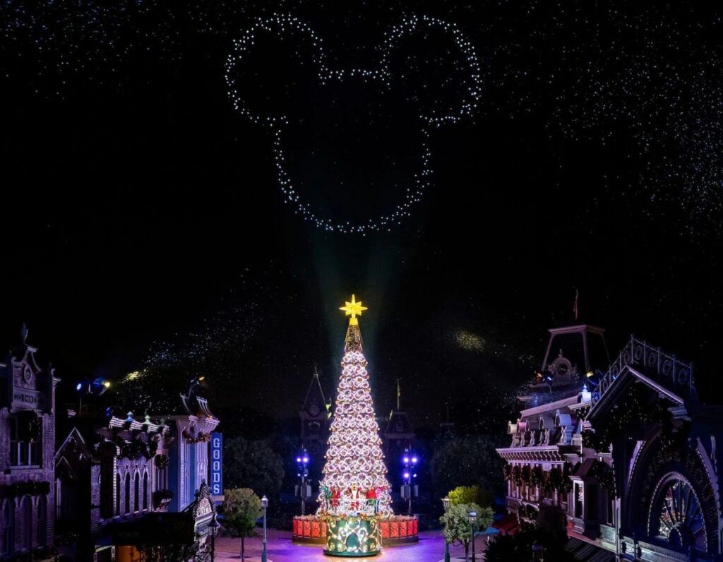 Festive Spots at Disneyland HK Christmas 2024